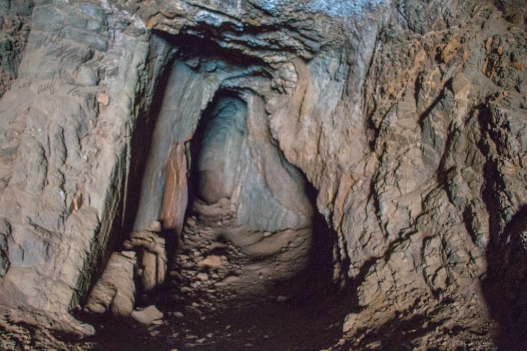 Höhle